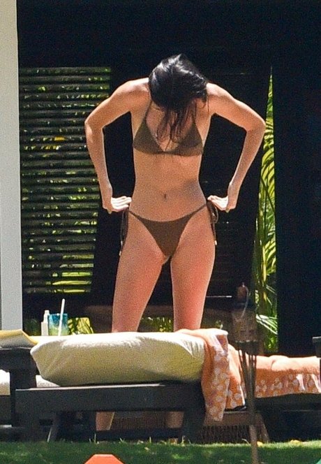 Kendall Jenner photo 1755