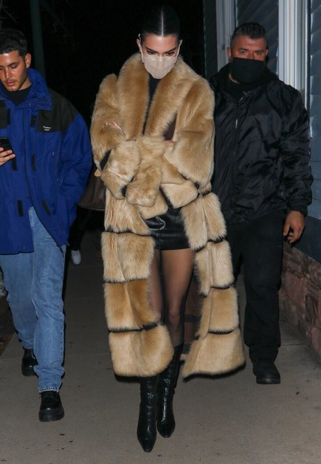 Kendall Jenner photo 1784