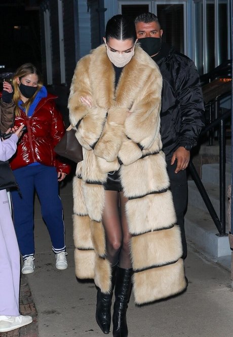 Kendall Jenner photo 1795