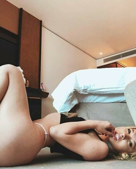 Kenzie Reeves photo 338