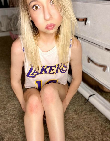 Kenzie Reeves photo 366