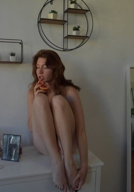 Keri Hils photo 19