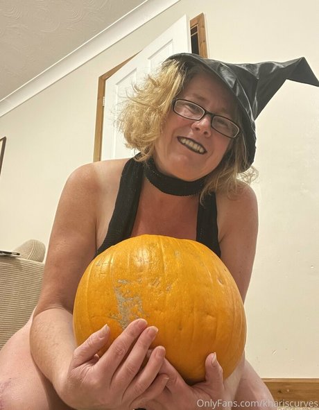 Khariscurves photo 55