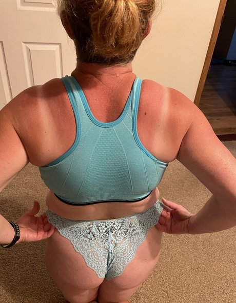 Khariscurves photo 81