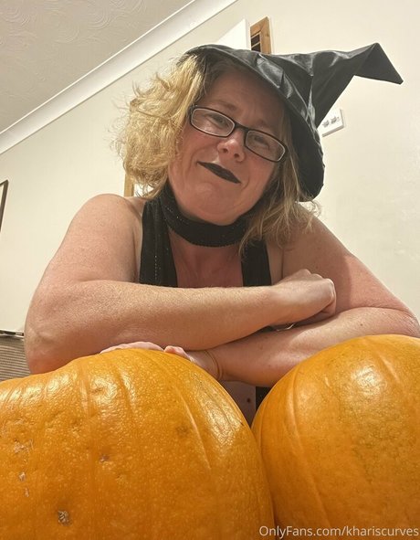 Khariscurves photo 96