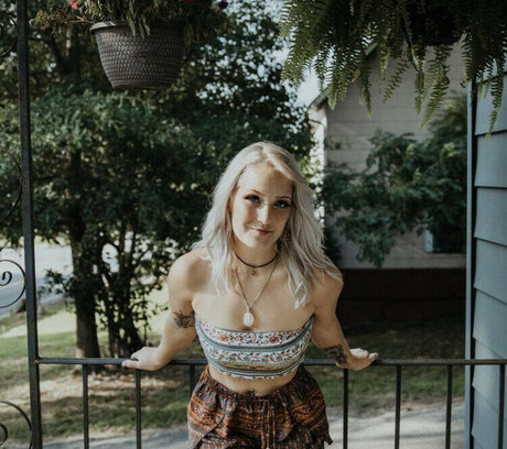 Kiera Bernier photo 4