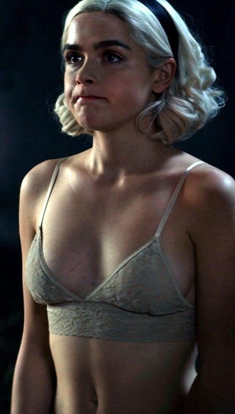 Kiernan Shipka photo 2