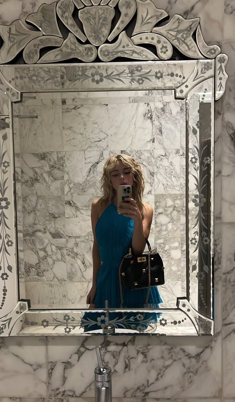 Kiernan Shipka photo 123