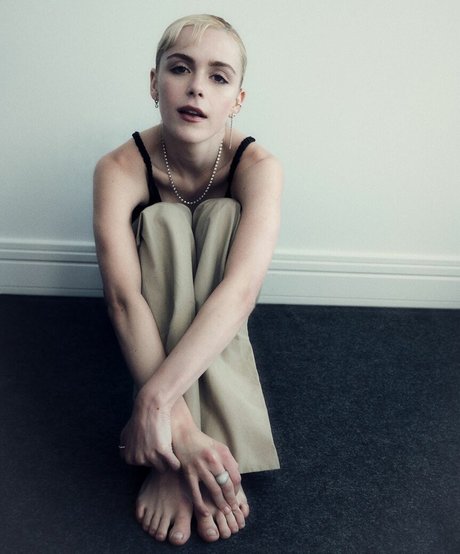 Kiernan Shipka photo 156