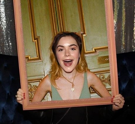Kiernan Shipka photo 217