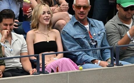 Kiernan Shipka photo 246