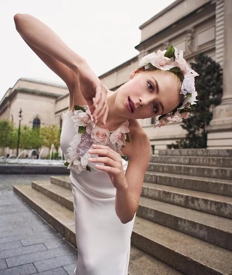 Kiernan Shipka photo 252