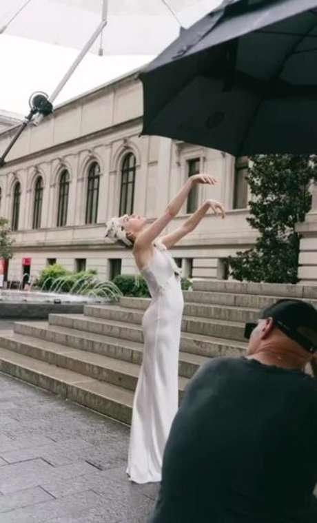 Kiernan Shipka photo 256