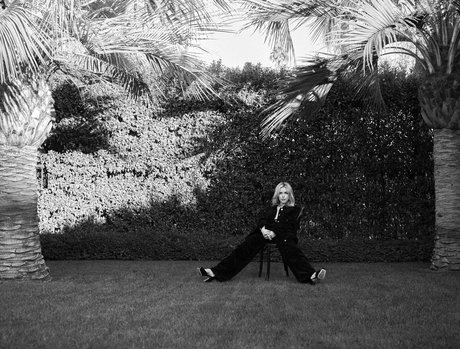 Kiernan Shipka photo 279