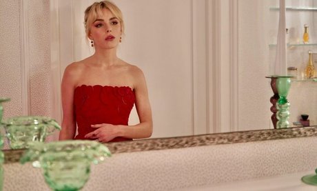 Kiernan Shipka photo 301