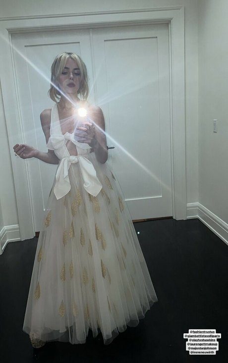 Kiernan Shipka photo 326