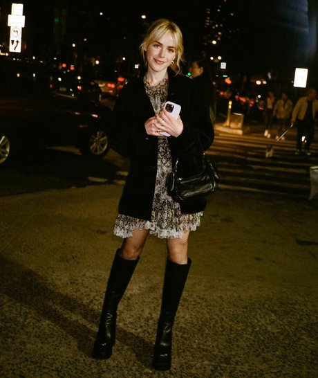 Kiernan Shipka photo 353