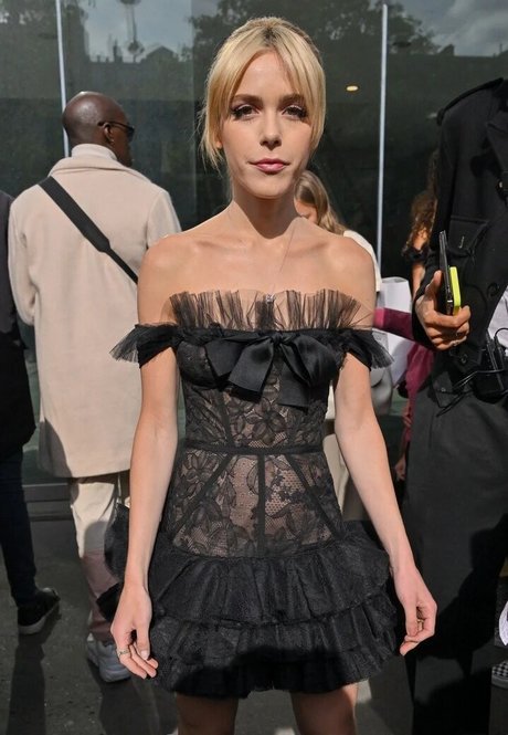 Kiernan Shipka photo 384