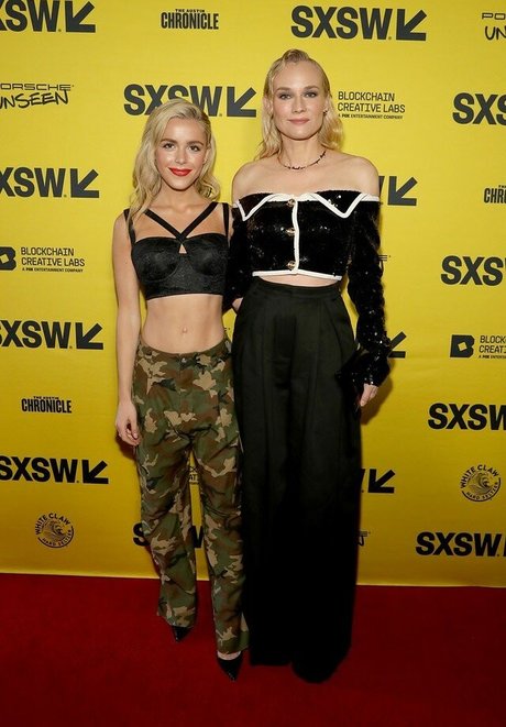 Kiernan Shipka photo 443