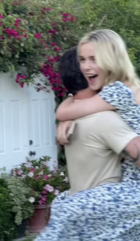 Kiernan Shipka photo 456