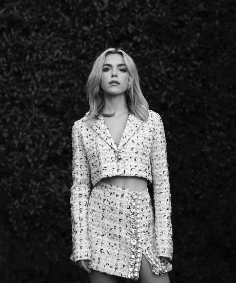 Kiernan Shipka photo 474