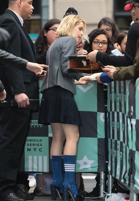 Kiernan Shipka photo 497