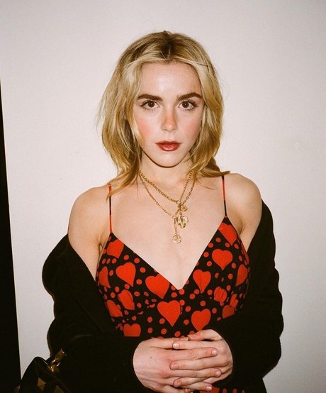 Kiernan Shipka photo 520