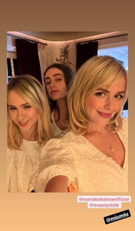 Kiernan Shipka photo 525