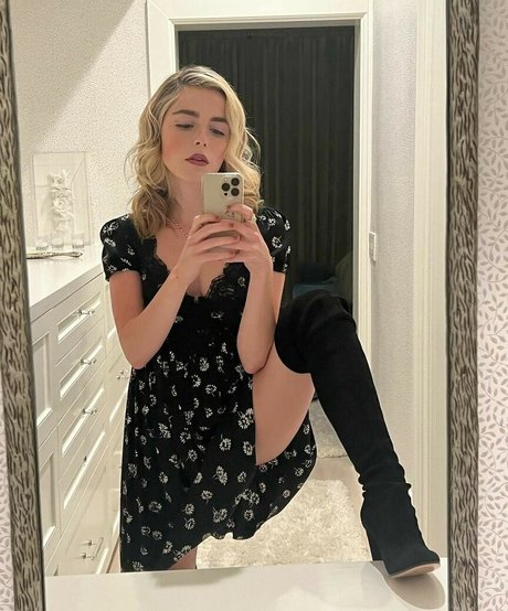 Kiernan Shipka photo 543