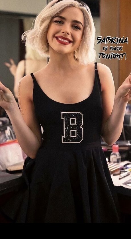 Kiernan Shipka photo 564