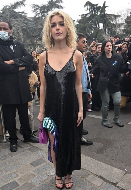 Kiernan Shipka photo 600