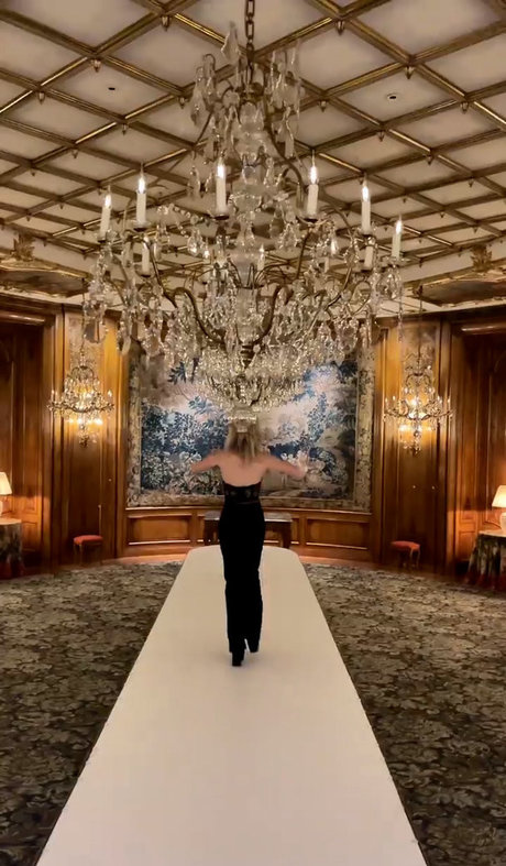 Kiernan Shipka photo 607