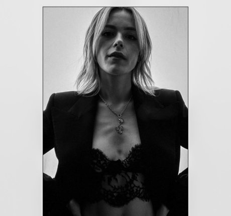 Kiernan Shipka photo 613