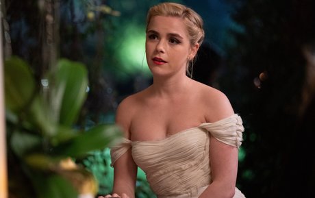 Kiernan Shipka photo 671