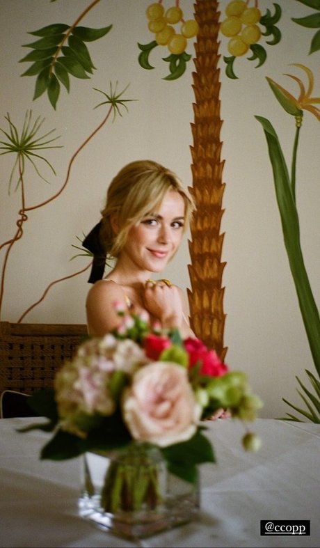 Kiernan Shipka photo 676