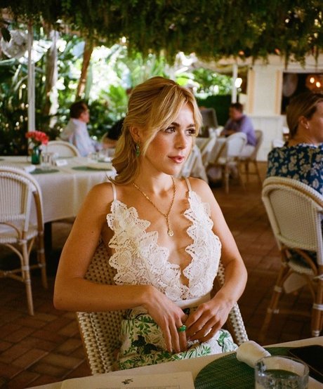 Kiernan Shipka photo 684