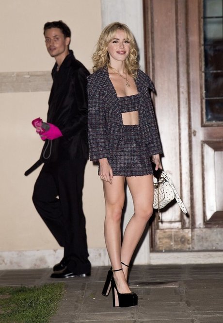 Kiernan Shipka photo 701