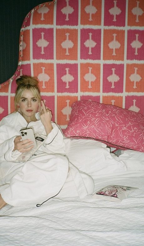 Kiernan Shipka photo 710