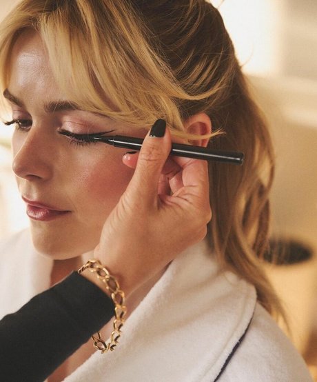 Kiernan Shipka photo 779