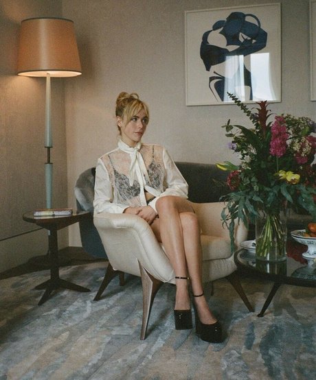 Kiernan Shipka photo 797