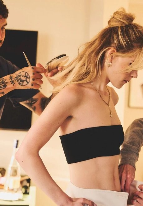 Kiernan Shipka photo 825