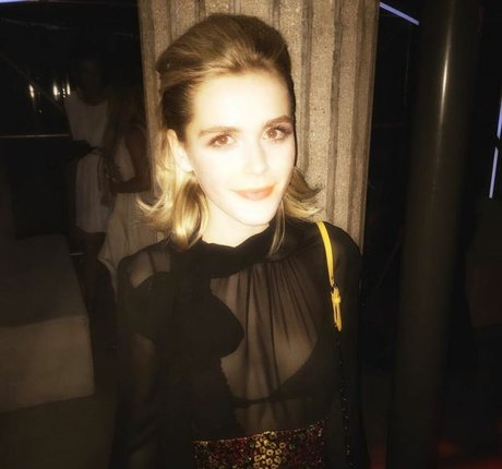 Kiernan Shipka photo 852