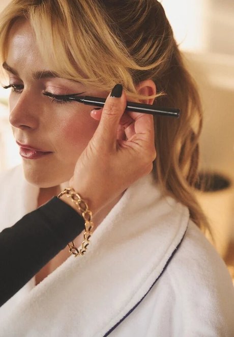 Kiernan Shipka photo 856