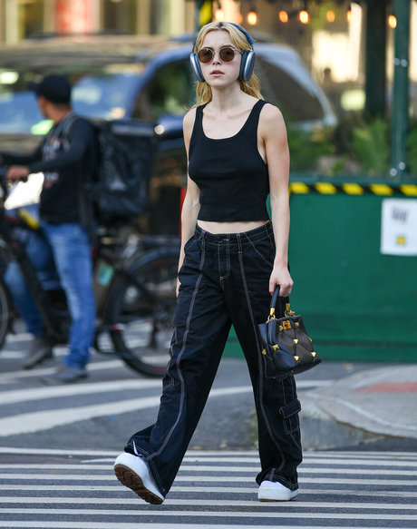 Kiernan Shipka photo 882