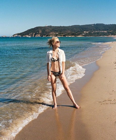 Kiernan Shipka photo 891