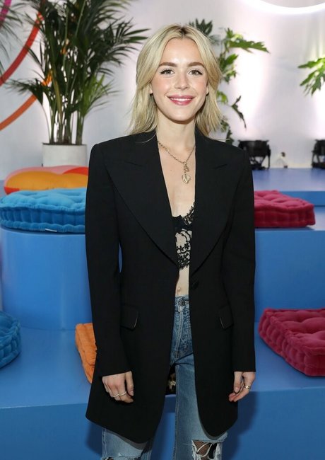 Kiernan Shipka photo 898