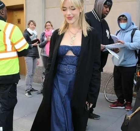 Kiernan Shipka photo 907