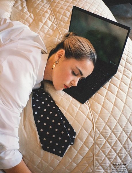 Kiernan Shipka photo 938