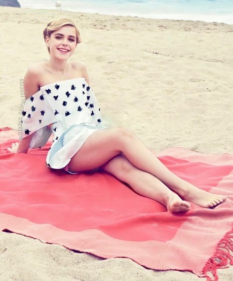 Kiernan Shipka photo 942