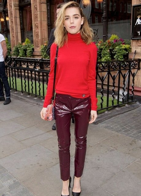 Kiernan Shipka photo 977